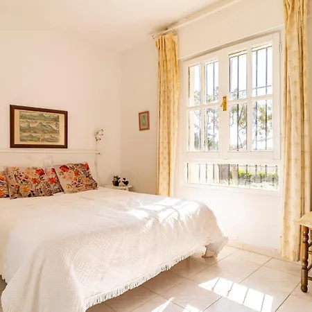 2 Bedroom Pet Friendly In *